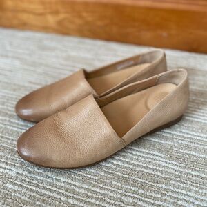 Dansko Larisa Milled Nappa Leather Flats in Taupe - Size 40 (9.5-10)